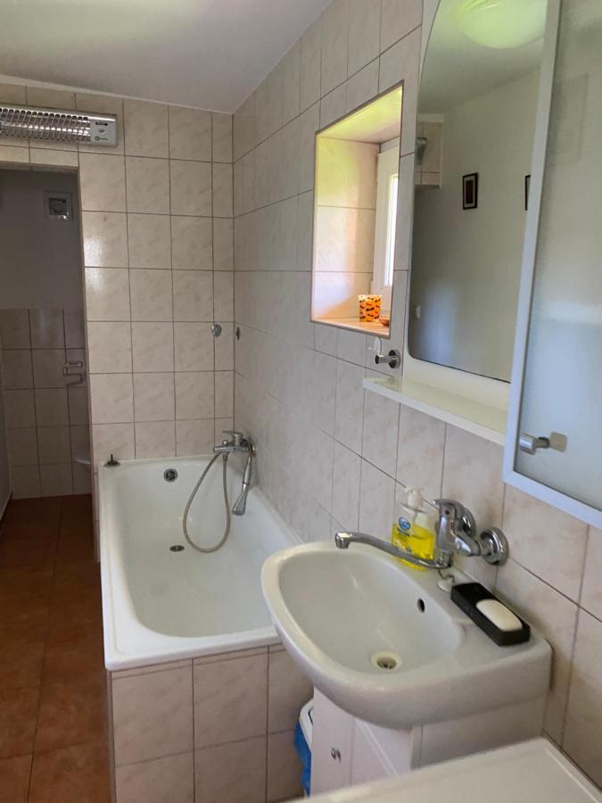 Vityesz Vendeghaz ** Apartment Chl'aba Екстериор снимка