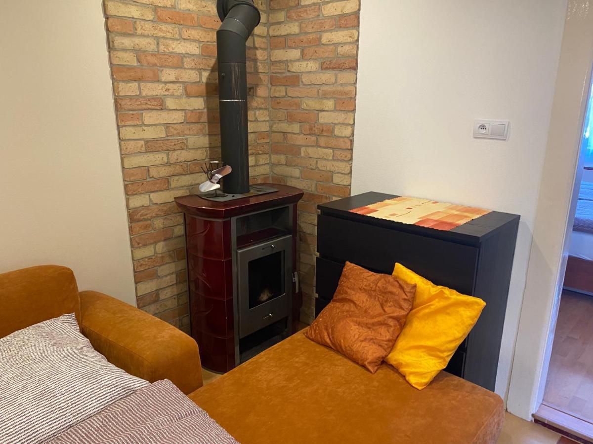 Vityesz Vendeghaz ** Apartment Chl'aba Екстериор снимка