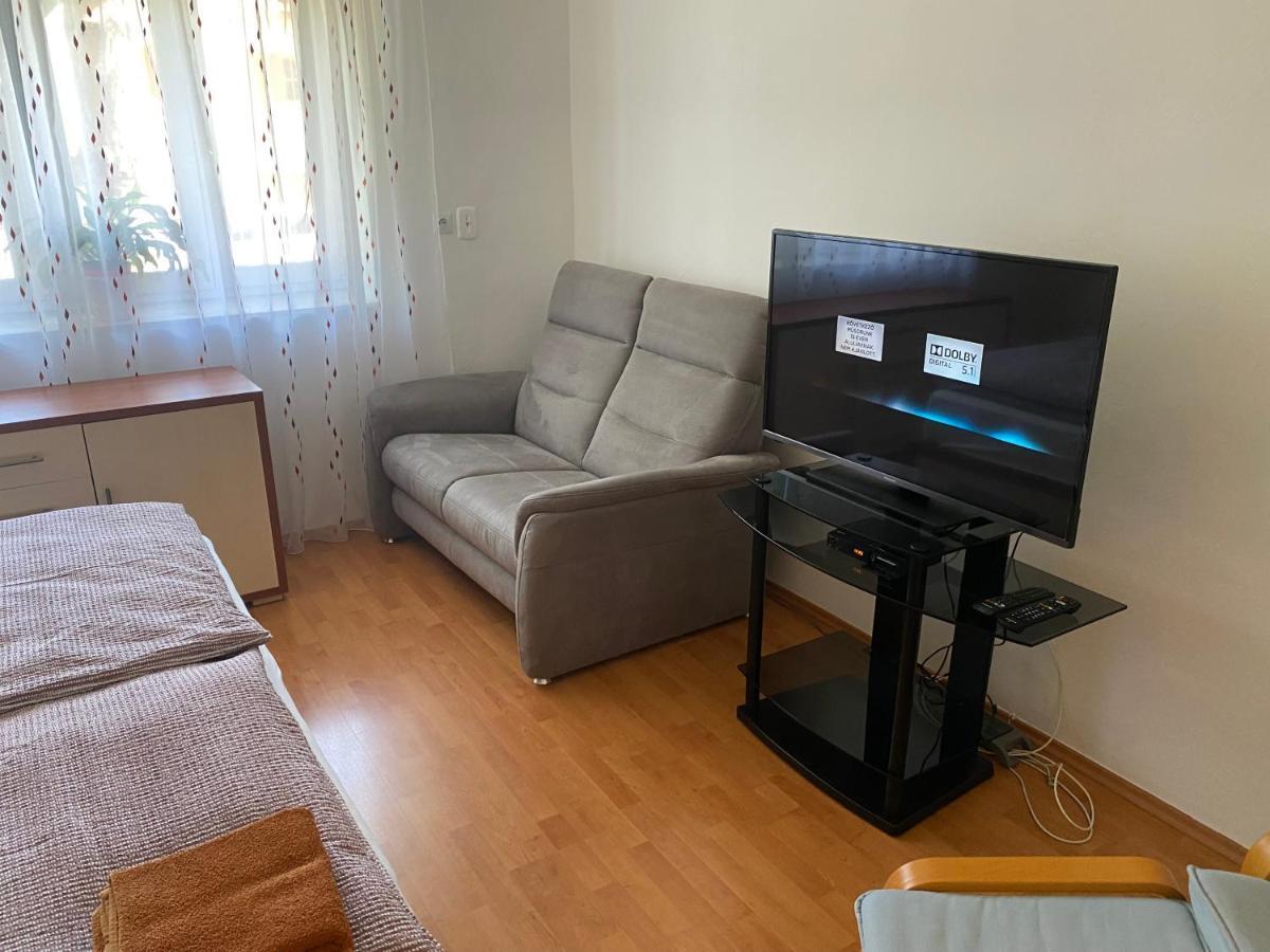 Vityesz Vendeghaz ** Apartment Chl'aba Екстериор снимка
